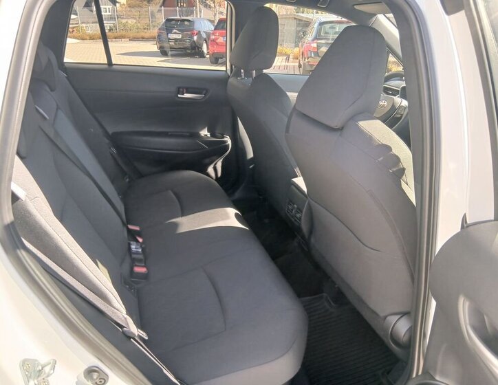 Toyota Corolla Cross SUV / Terénní 2,0 l 112 kw