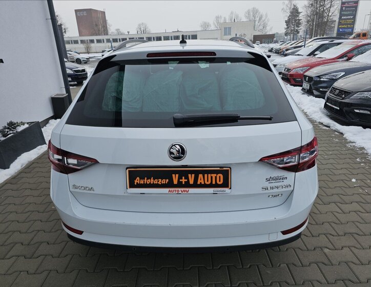 Škoda Superb Kombi 2,0 l 140 kw