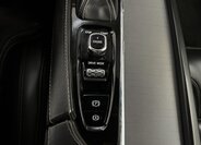 Volvo XC90 SUV 2,0 l 173 kw