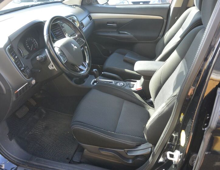 Mitsubishi Outlander 8