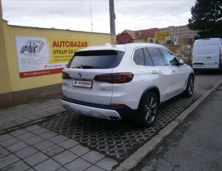 BMW X5 Kombi 3,0 l 195 kw