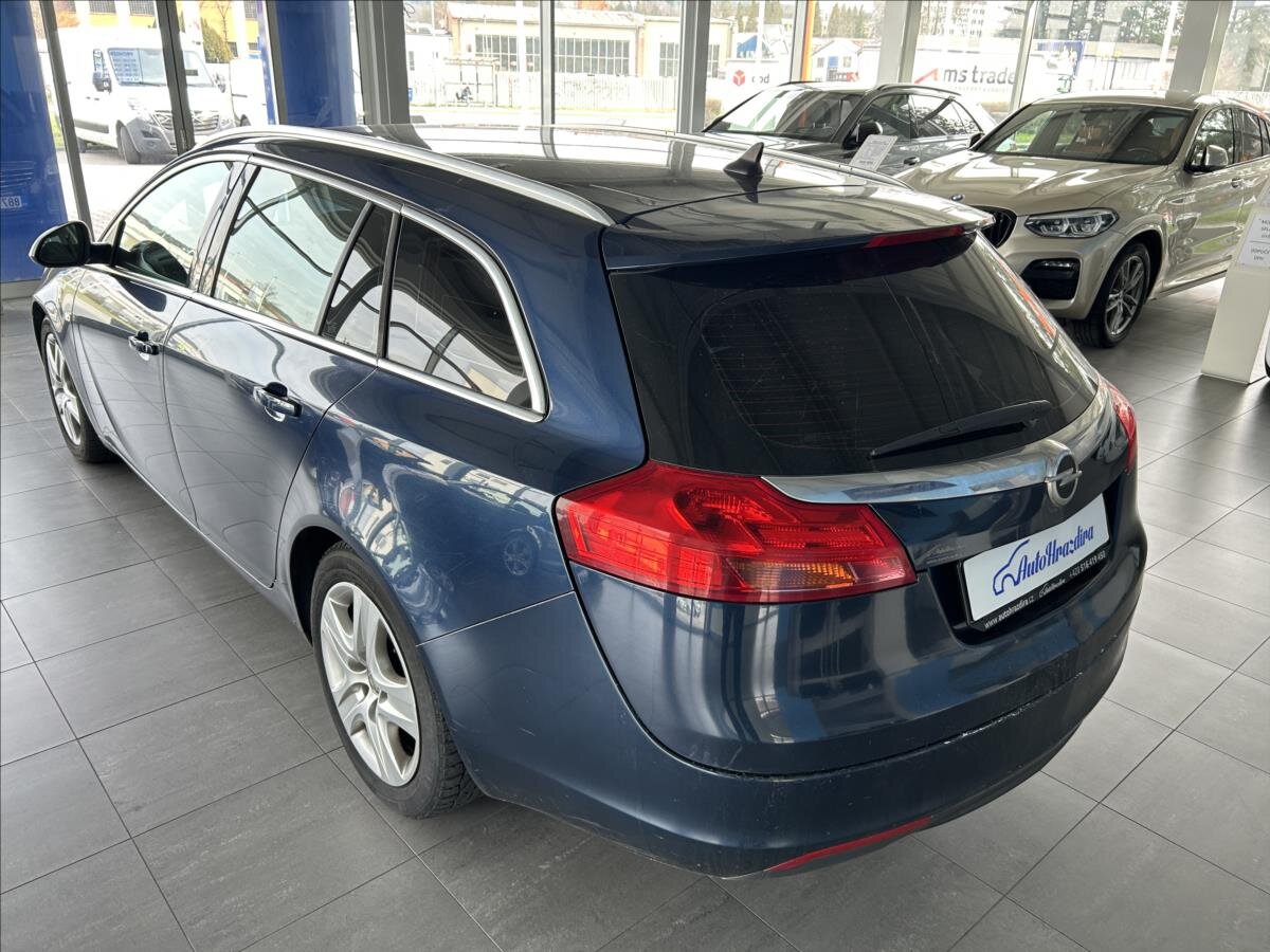 Opel Insignia Kombi 2,0 l 96 kw