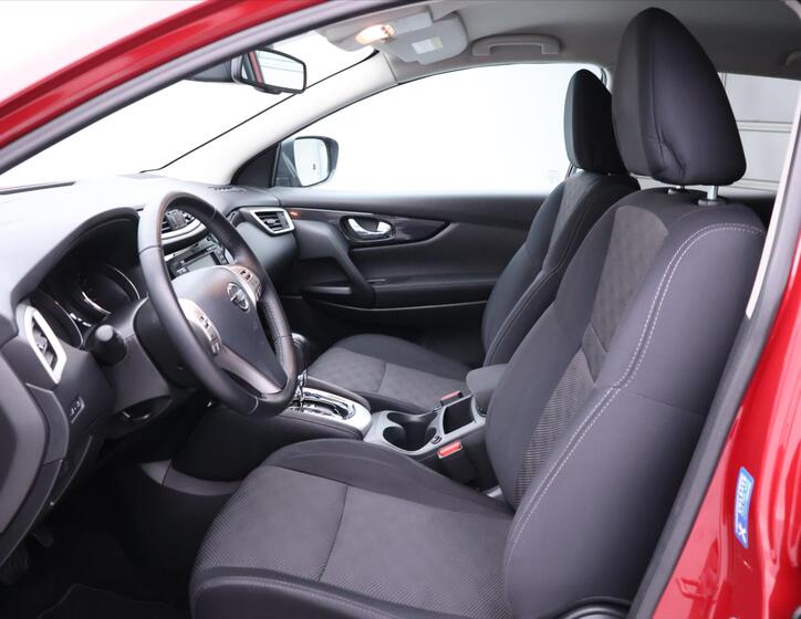 Nissan Qashqai 11