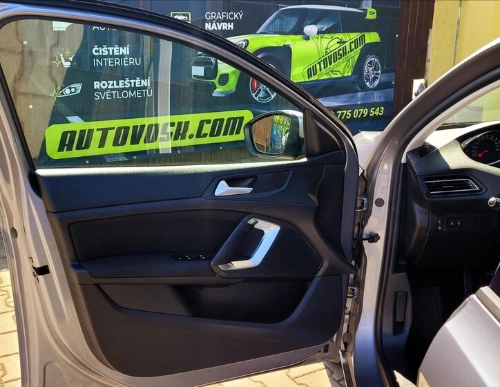 Peugeot 308 Kombi 1,2 l 96 kw