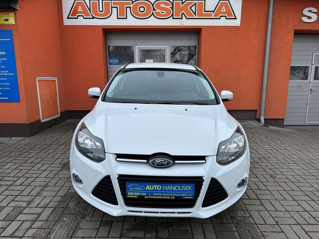 Ford Focus Hatchback 998,0 92 kw