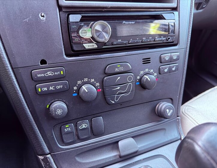 Volvo V70 Kombi 2,4 l 120 kw