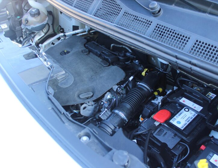 Toyota ProAce Kombi 2,0 l 106 kw