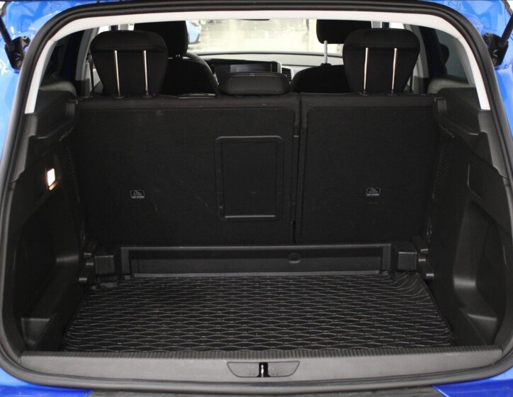 Opel Grandland SUV / Terénní 1,2 l 96 kw