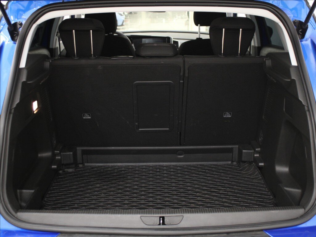 Opel Grandland SUV / Terénní 1,2 l 96 kw