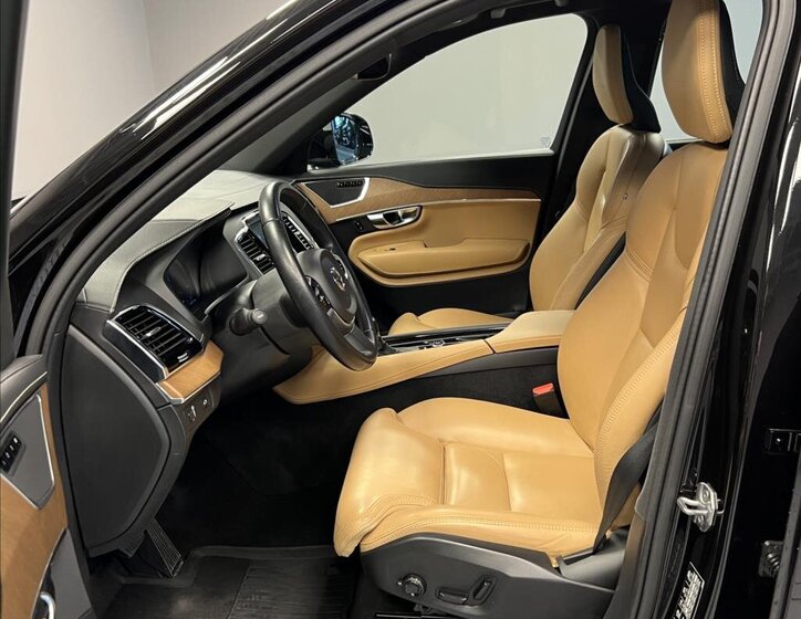 Volvo XC90 SUV 2,0 l 240 kw