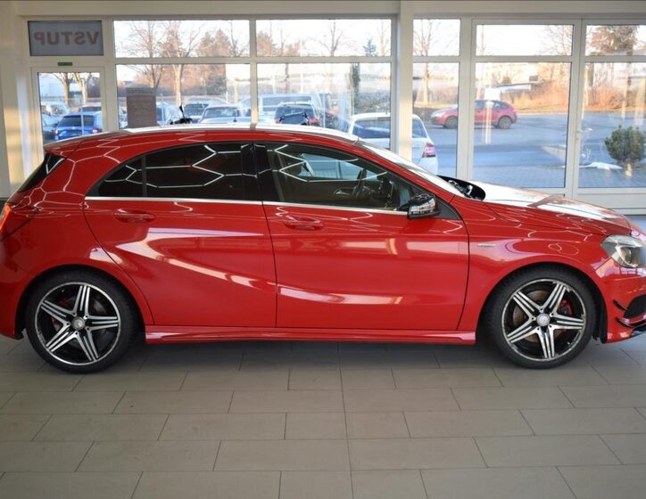 Mercedes-Benz Třídy A Hatchback 2,0 l 155 kw