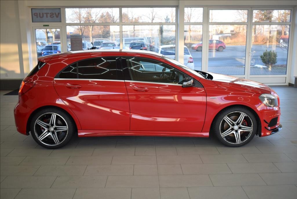 Mercedes-Benz Třídy A Hatchback 2,0 l 155 kw