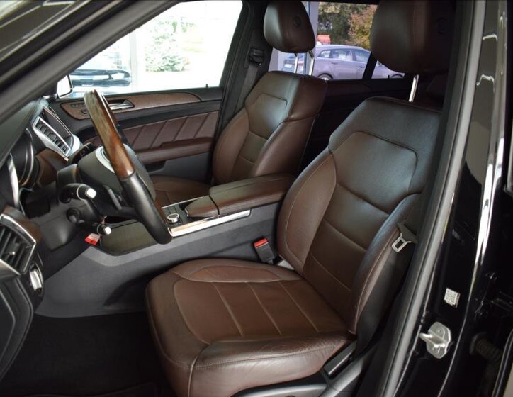 Mercedes-Benz GL SUV 3,0 l 190 kw