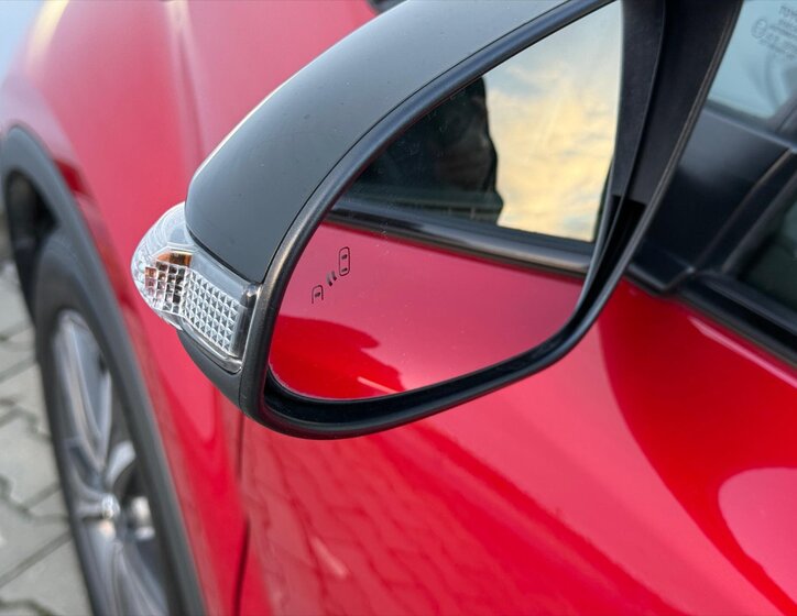 Toyota C-HR SUV 2,0 l 112 kw