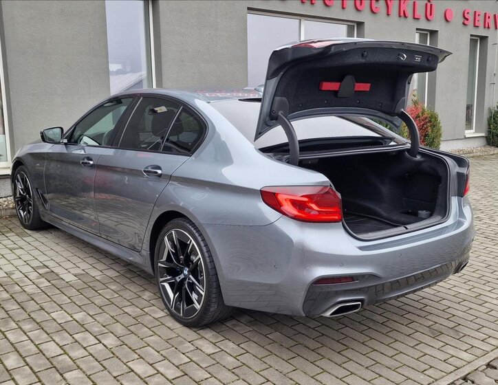 BMW Řada 5 38