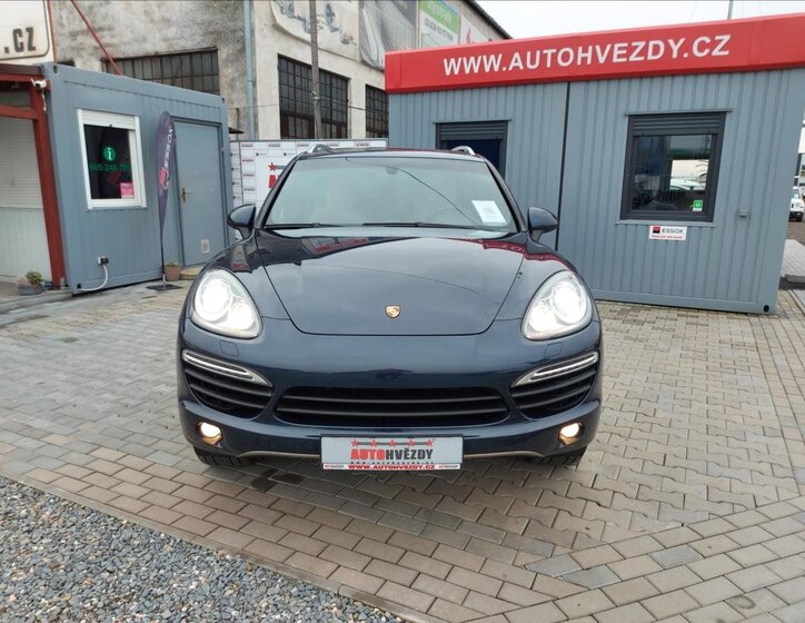 Porsche Cayenne 8