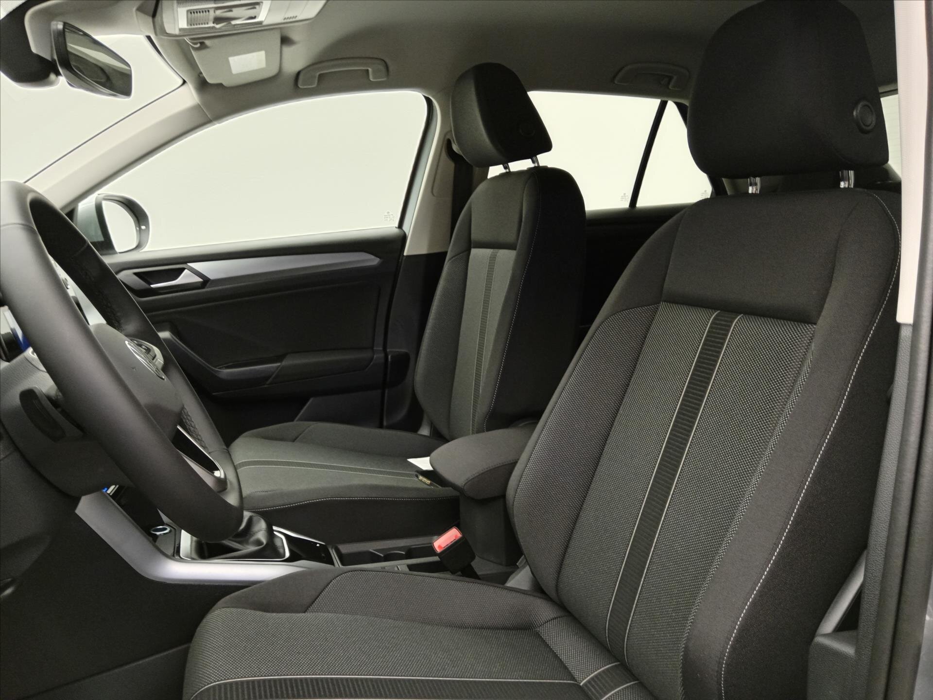 Volkswagen T-Roc SUV / Terénní 1,5 l 110 kw