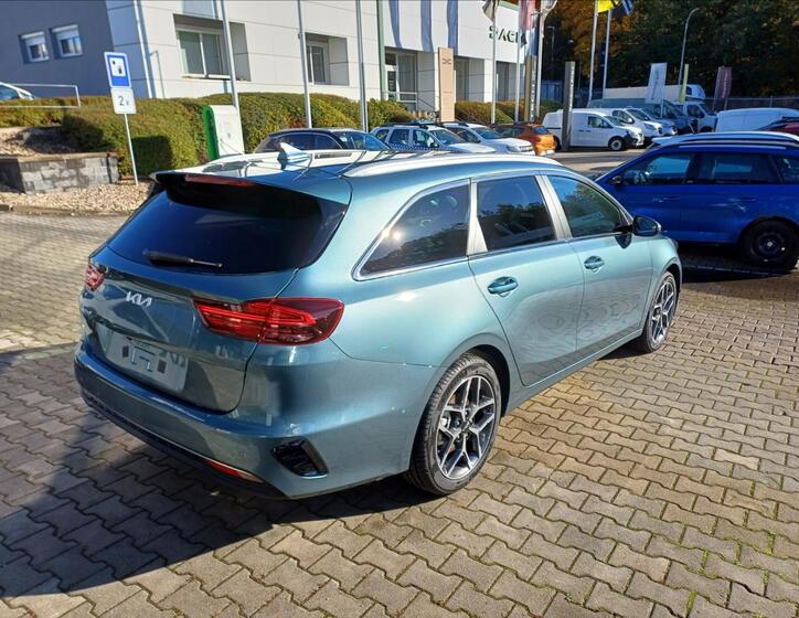 KIA Ceed 5