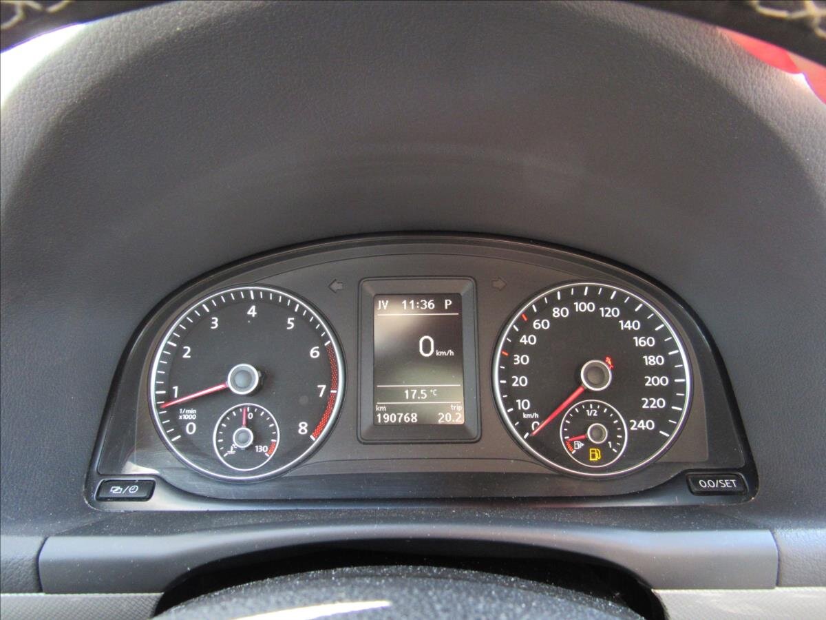 Volkswagen Touran Kombi 1,4 l 103 kw