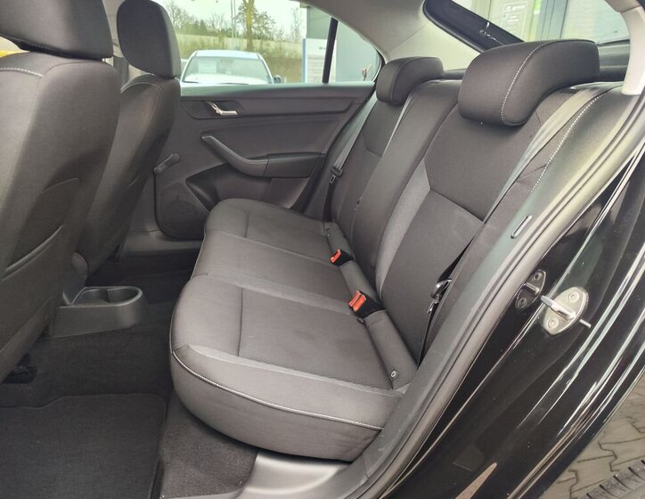 Škoda Rapid Liftback 1,2 l 77 kw