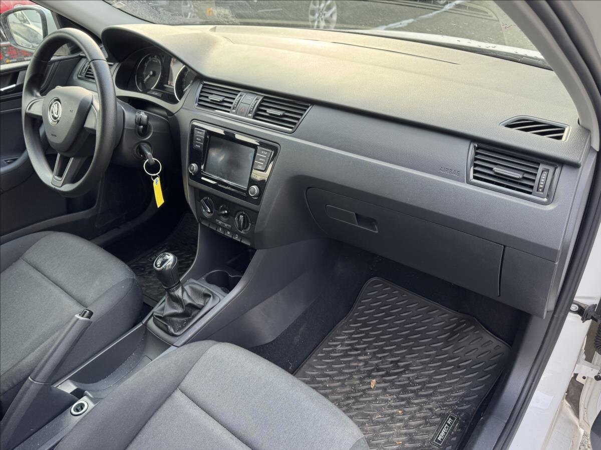 Škoda Rapid Hatchback 999,0 70 kw