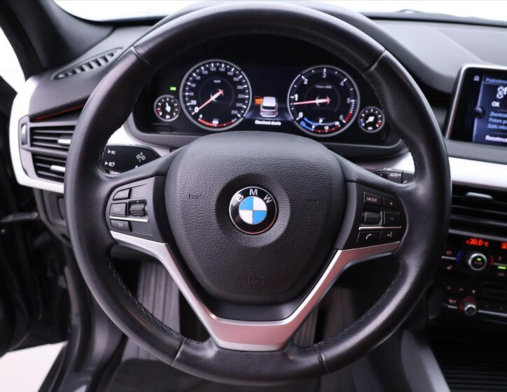 BMW X5 SUV / Terénní 3,0 l 230 kw