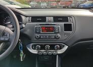 KIA Rio 18