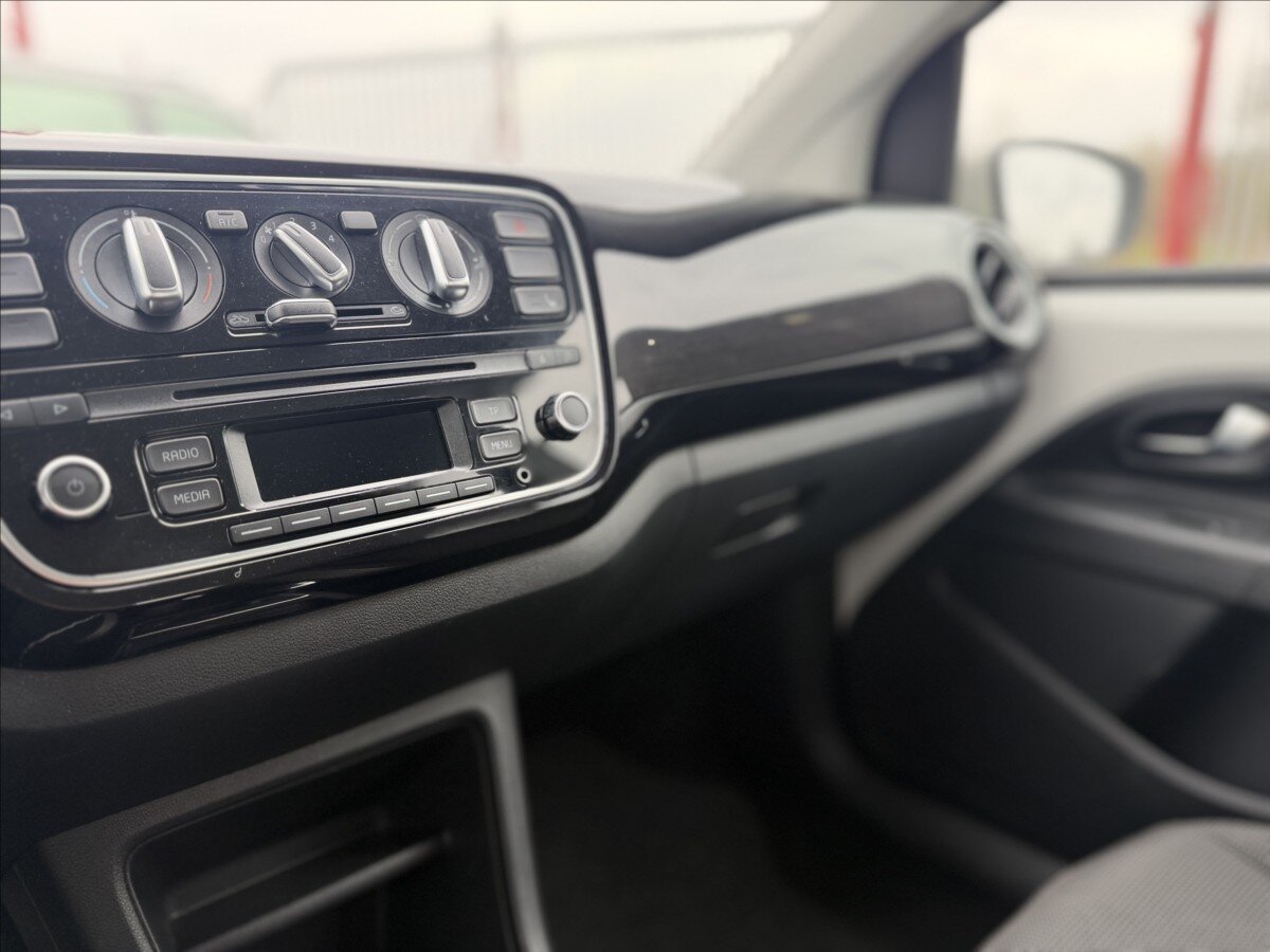 Volkswagen up! Hatchback 999,0 44 kw