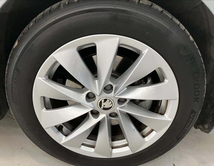 Škoda Superb Kombi 2,0 l 110 kw