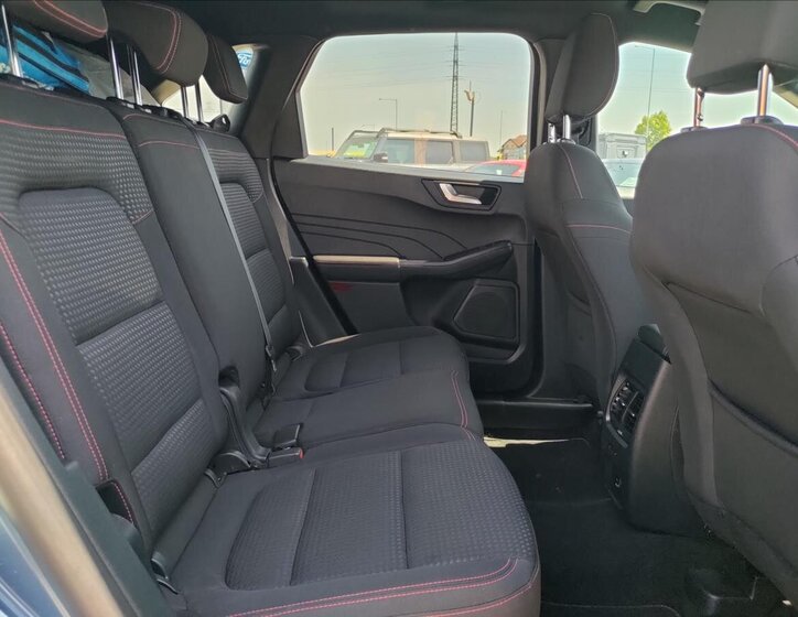 Ford Kuga SUV / Terénní 1,5 l 110 kw