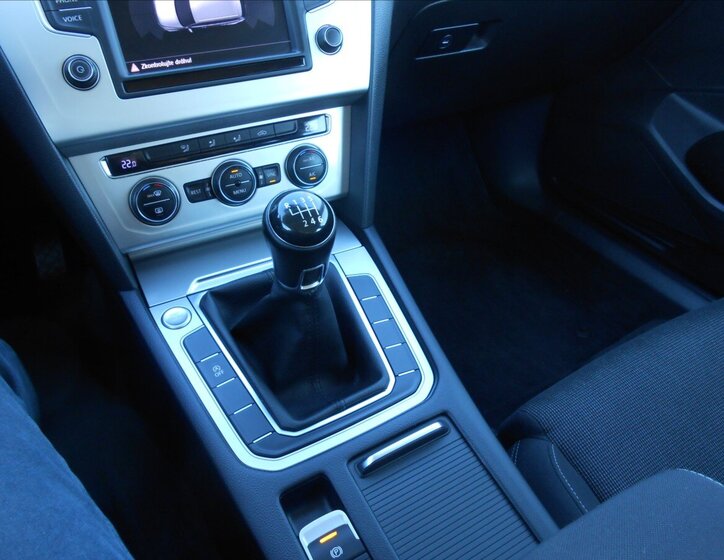 Volkswagen Passat Kombi 2,0 l 110 kw