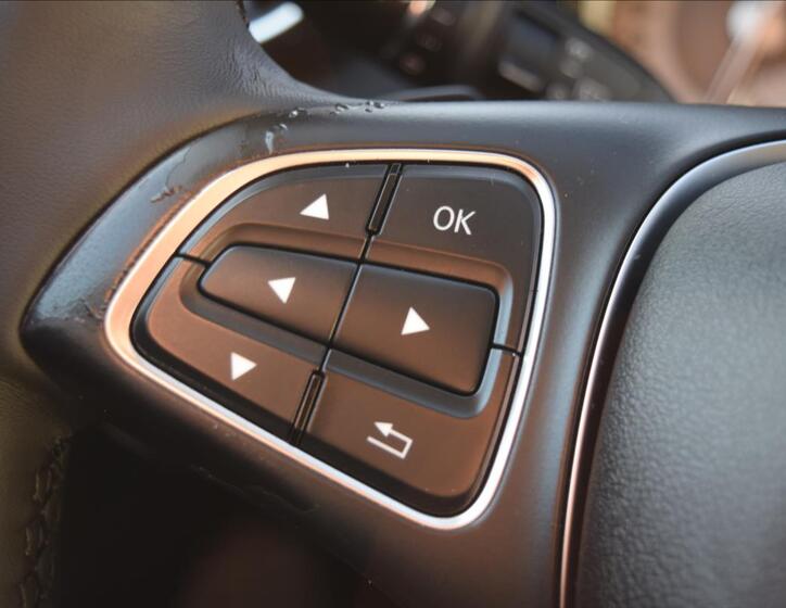 Mercedes-Benz GLA 38