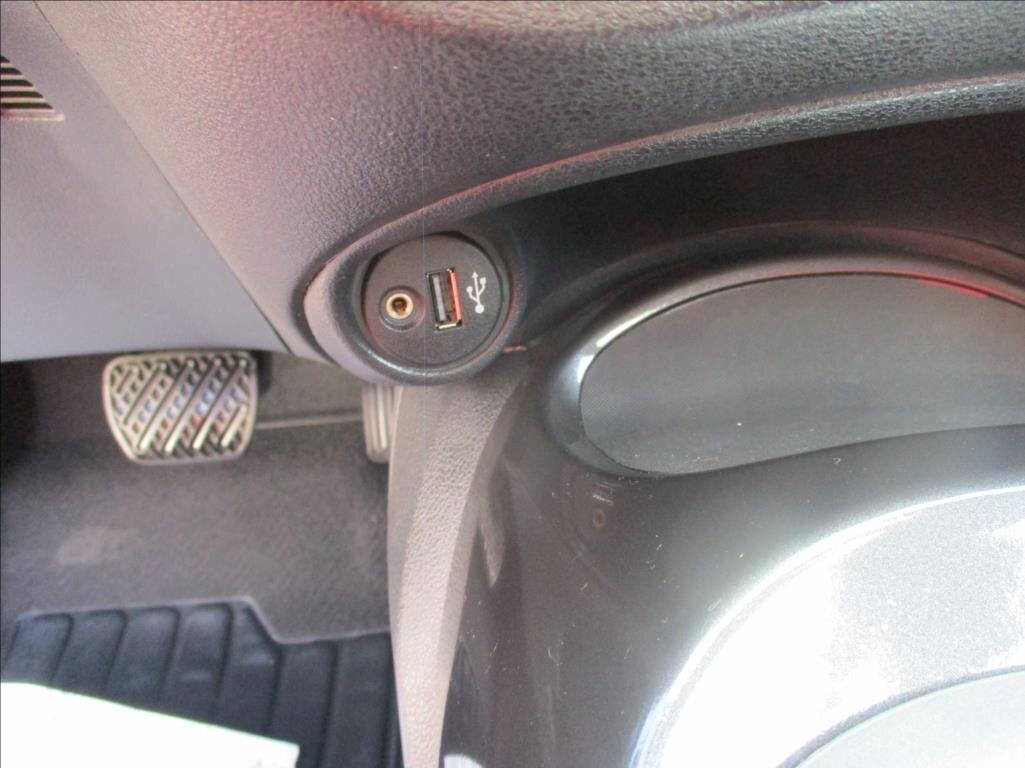 Nissan Juke SUV / Terénní 1,6 l 83 kw