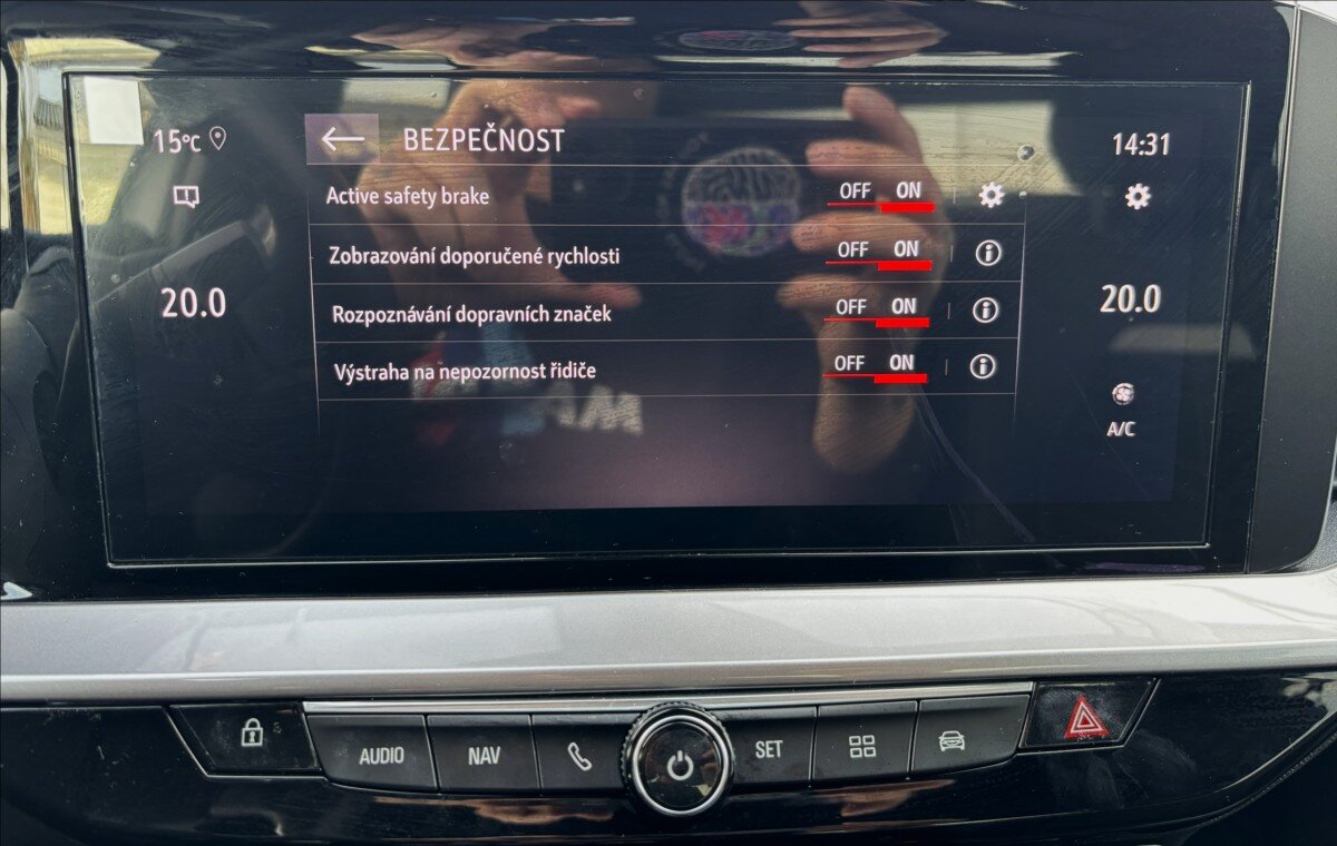 Opel Mokka SUV / Terénní 1,2 l 96 kw