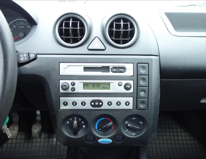 Ford Fiesta Hatchback 1,3 l 51 kw