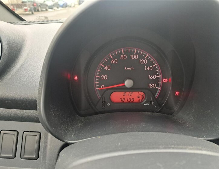 Suzuki Alto Hatchback 996,0 50 kw