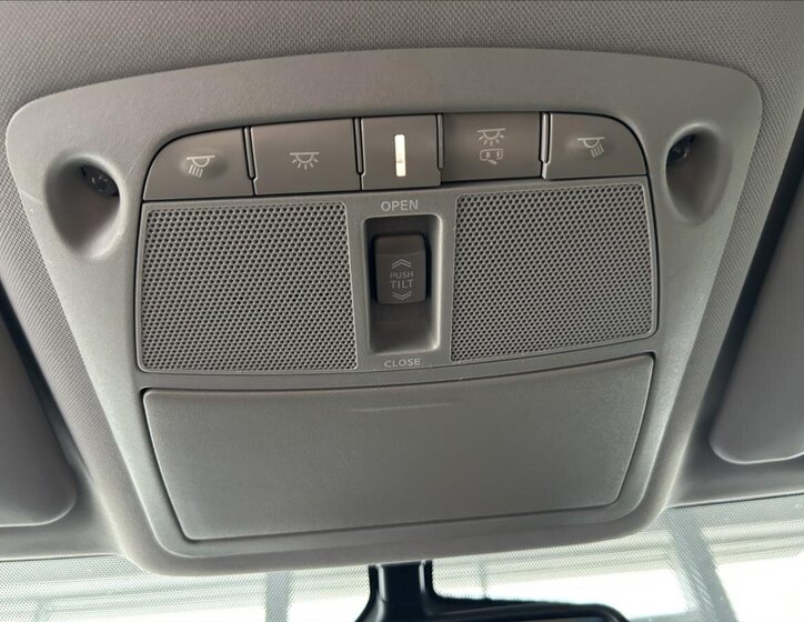 Nissan X-Trail SUV / Terénní 2,0 l 130 kw