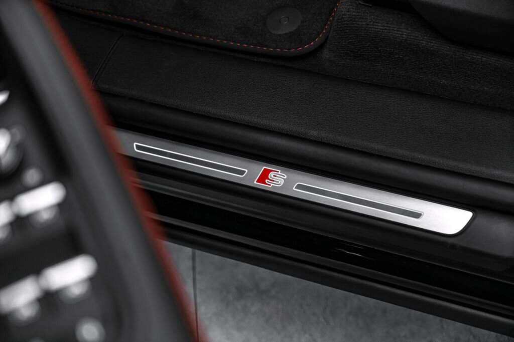 Audi Q8 SUV / Terénní 3,0 l 210 kw