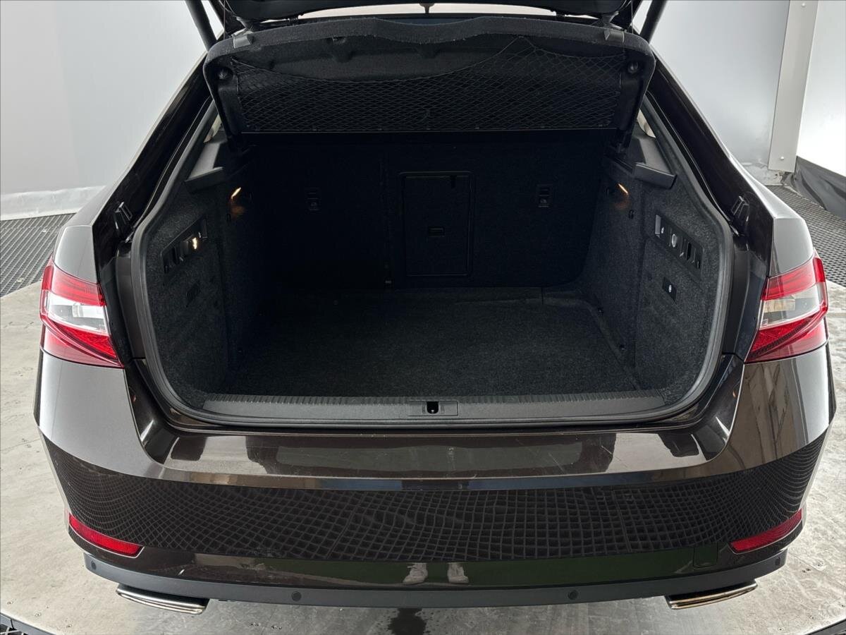 Škoda Superb Liftback 2,0 l 206 kw