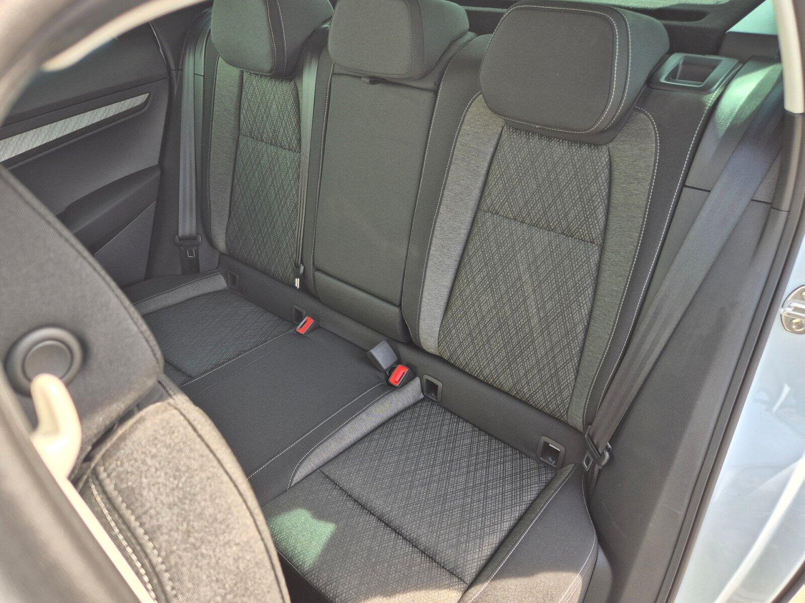 Škoda Karoq SUV / Terénní 1,5 l 110 kw