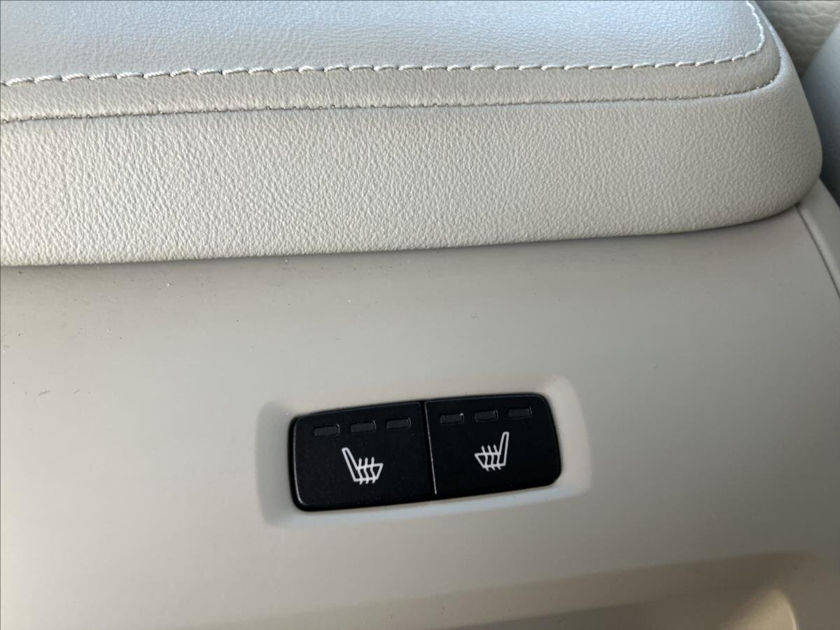 Volvo V60 Kombi 2,0 l 145 kw