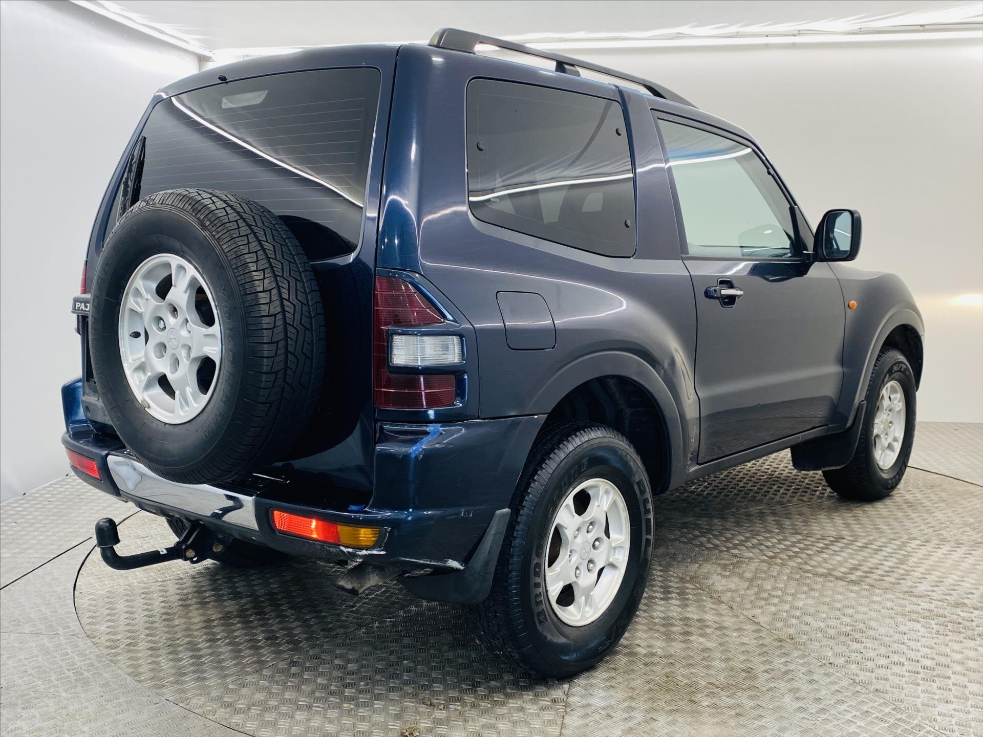 Mitsubishi Pajero SUV / Terénní 2,5 l 85 kw