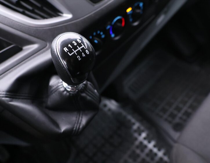 Ford Transit Custom Kombi 2,0 l 96 kw