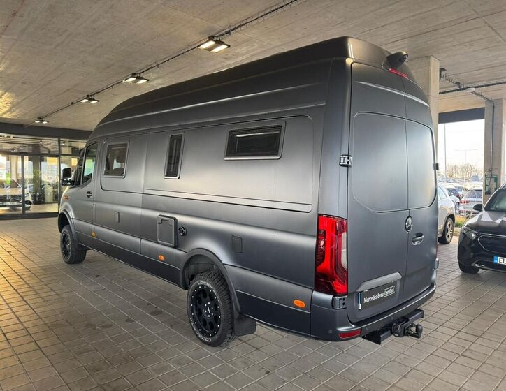 Mercedes-Benz Sprinter 7