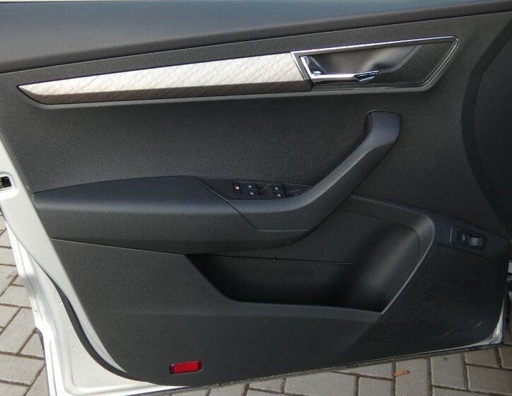 Škoda Karoq SUV / Terénní 1,5 l 110 kw