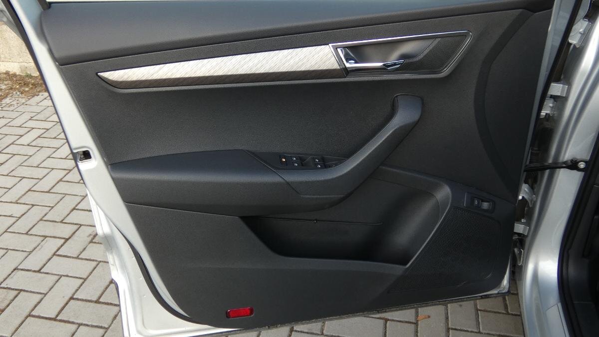 Škoda Karoq SUV / Terénní 1,5 l 110 kw