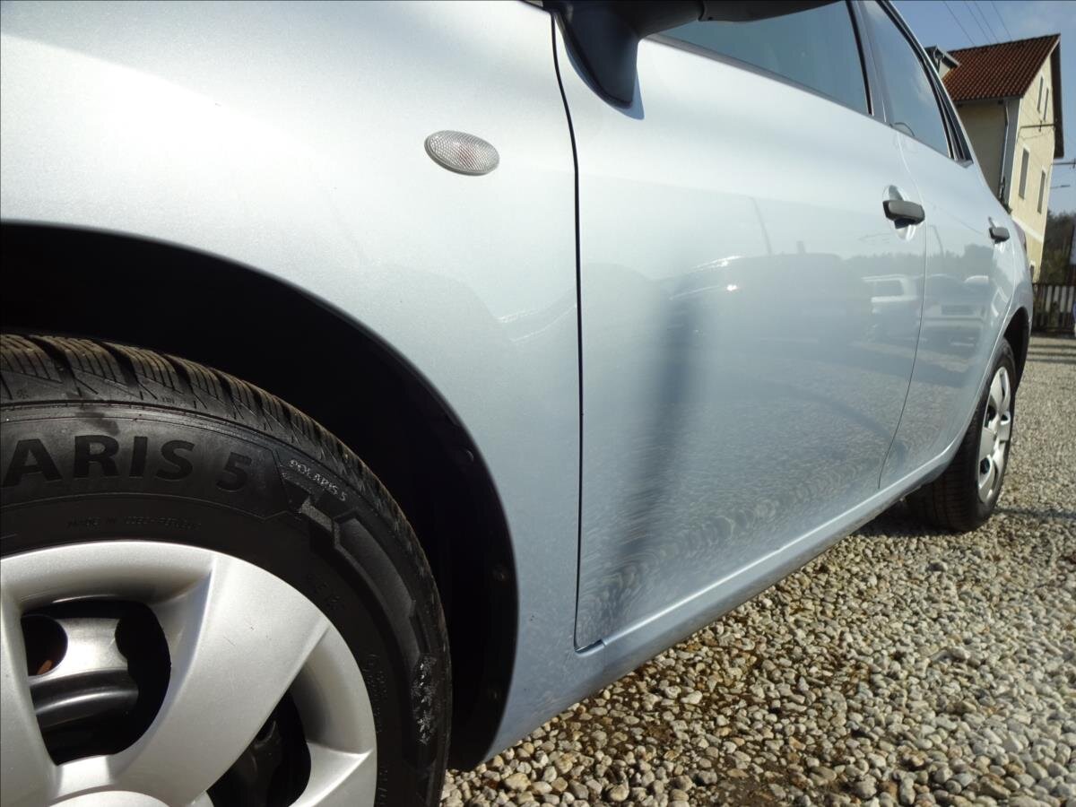 Toyota Auris Hatchback 1,3 l 74 kw