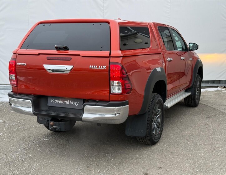 Toyota Hilux Pick-up 2,4 l 110 kw