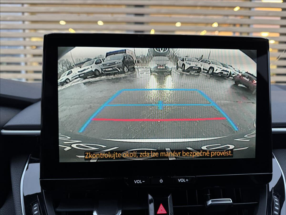 Toyota Corolla Sedan / Limuzína 1,8 l 72 kw