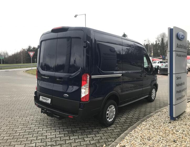 Ford Transit 8